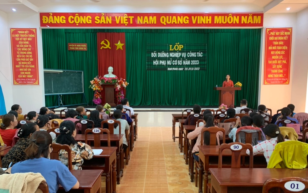 Hội Liên hiệp Phụ nữ huyện Ninh Phước tổ chức bồi dưỡng nghiệp vụ công tác hội phụ nữ cơ sở năm 2023