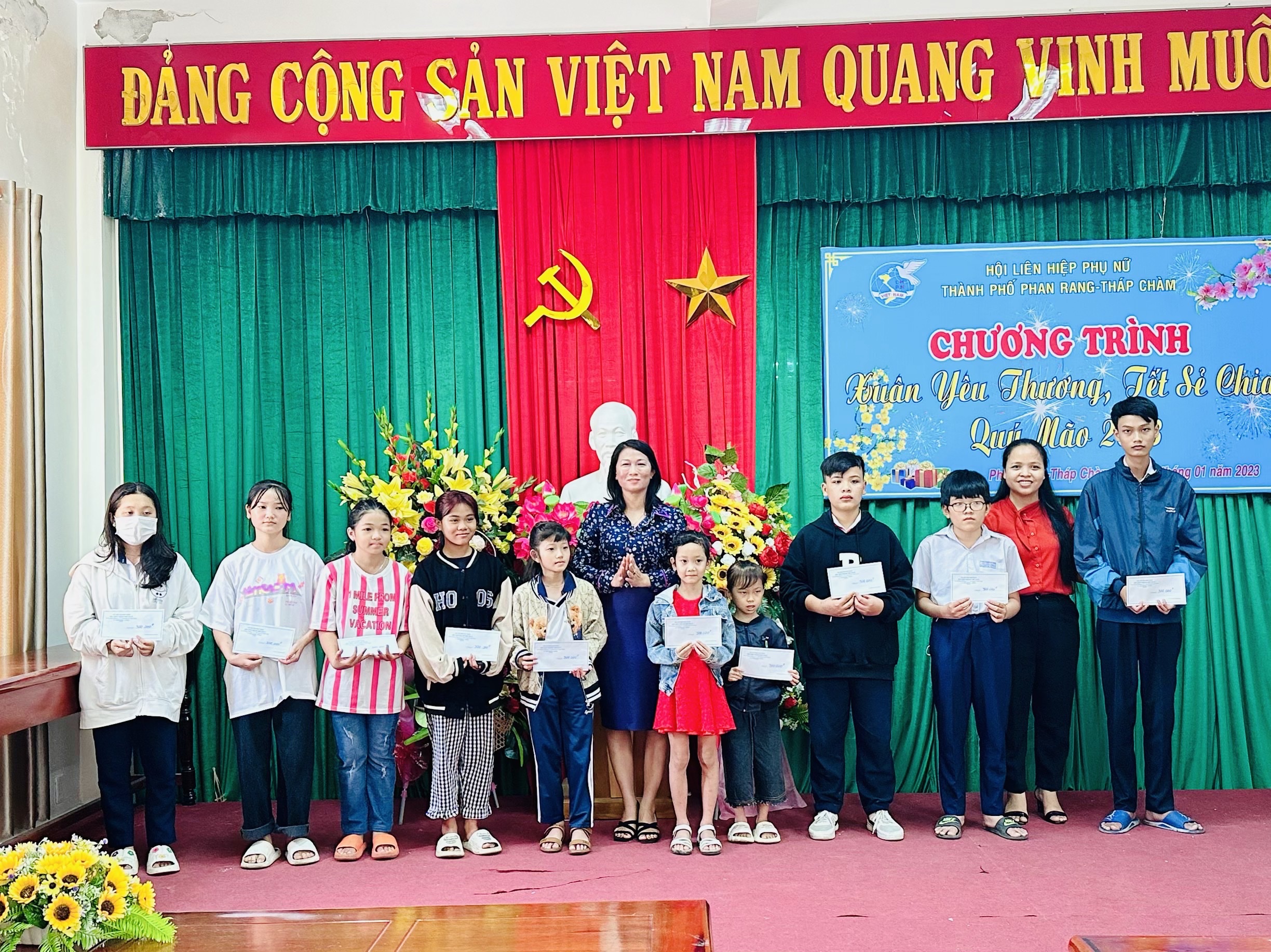 Hoạt động chăm lo Tết cho hội viên phụ nữ có hoàn cảnh khó khăn